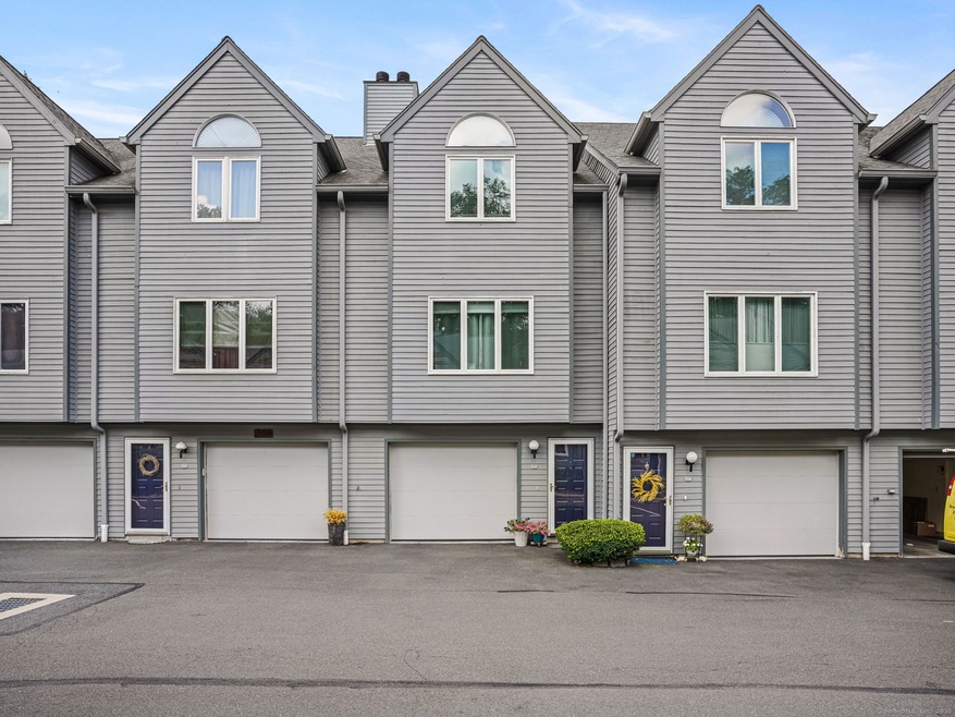 81 Wolfpit Ave unit D3, Norwalk, CT 06851 - photo 1