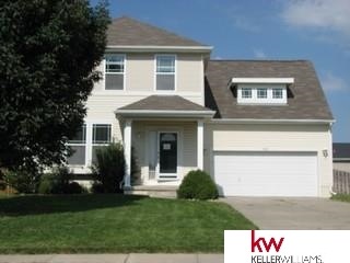 902 Mineral Dr, Papillion, NE 68046 - photo 1