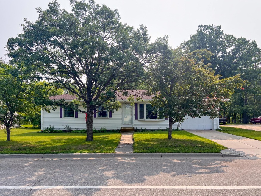 2804 Irvine Ave NW, Bemidji, MN 56601