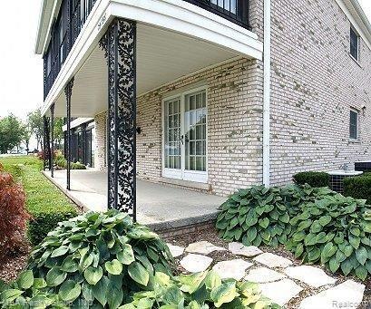 RIVER VIEW PATIO