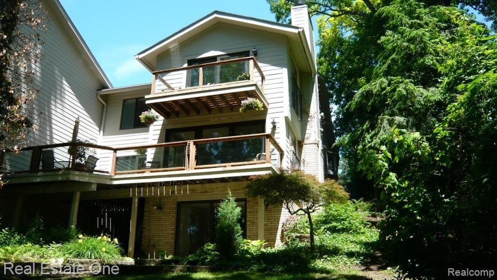 MULTI LEVEL DECKS