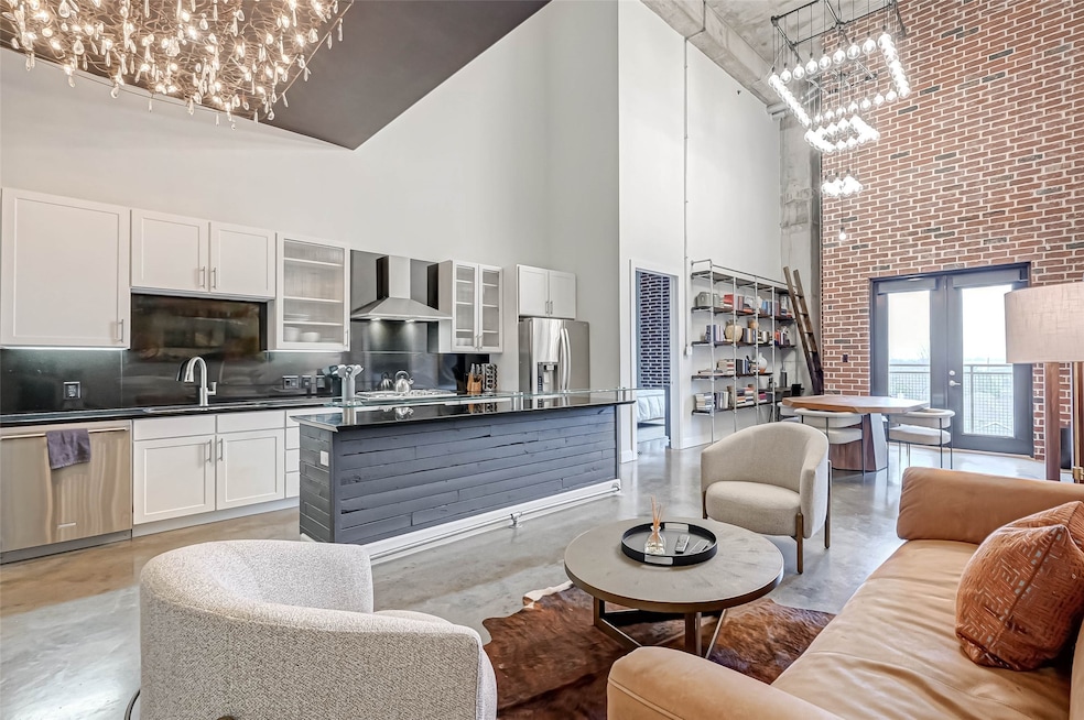 1111 Studewood St unit 508, Houston, TX 77008 - photo 1