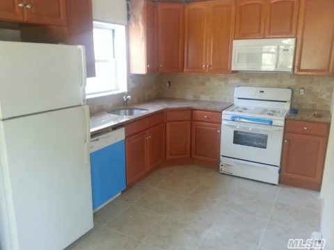 unlisted-address, Fresh Meadows, NY 11365 - photo 1