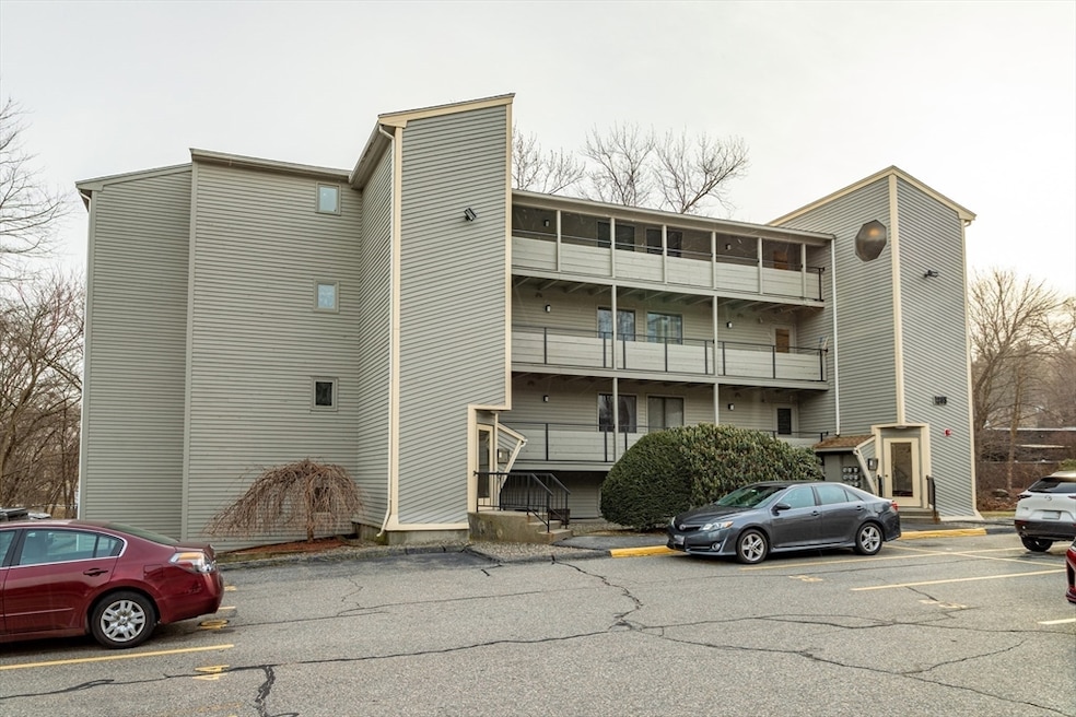 1195 Grafton St unit 39, Worcester, MA 01604 - photo 1