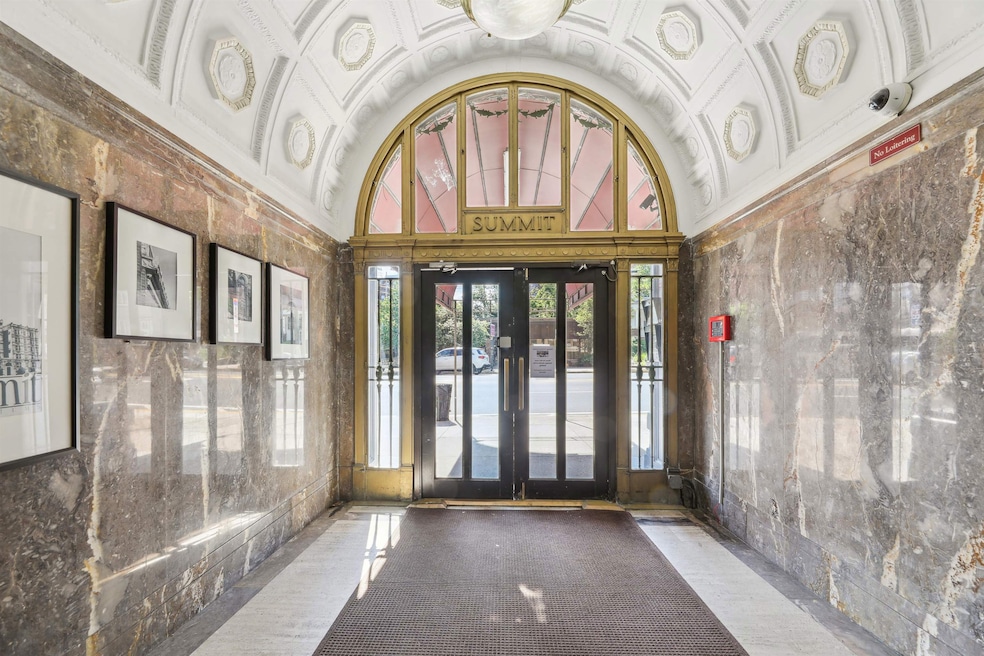 2787 Kennedy Blvd unit 102, Jersey City, NJ 07306 - photo 1