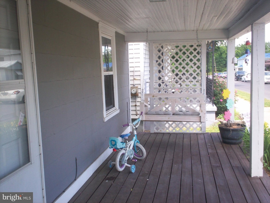 25 Vernon St, Keyser, WV 26726 - photo 1
