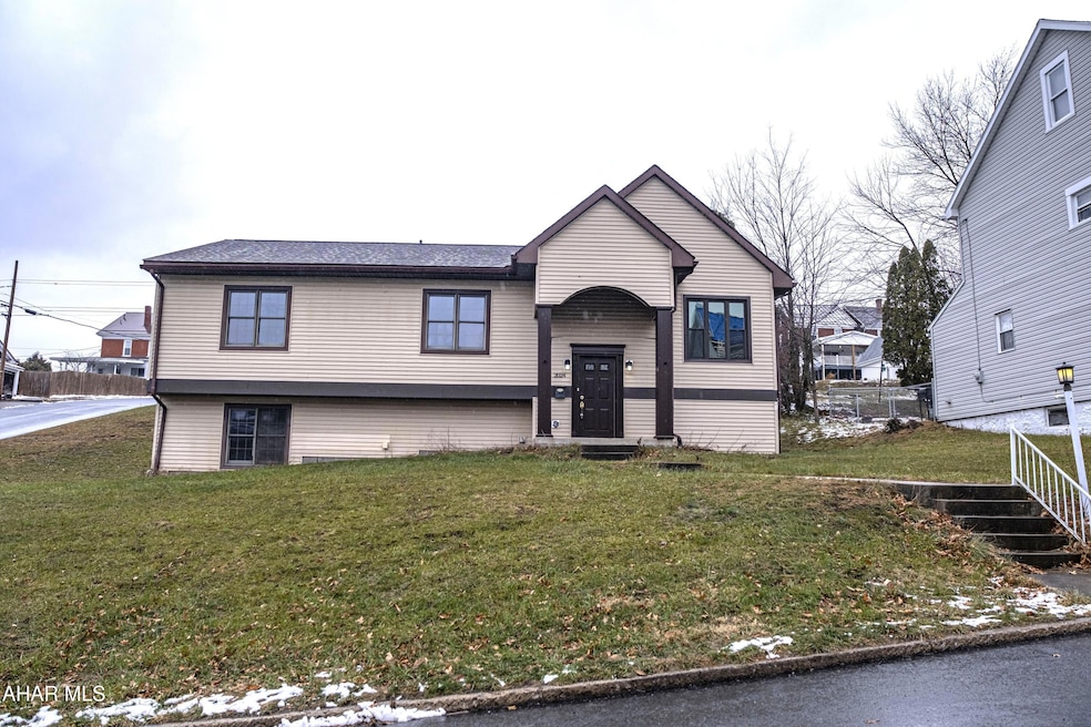 2024 14th Ave, Altoona, PA 16601 - photo 1