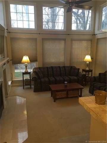 152 Carriage Crossing Ln unit 152, Middletown, CT 06457 - photo 1