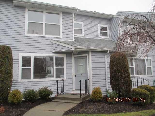 18 Trafalgar Ct unit 18, Nanuet, NY 10954 - photo 1