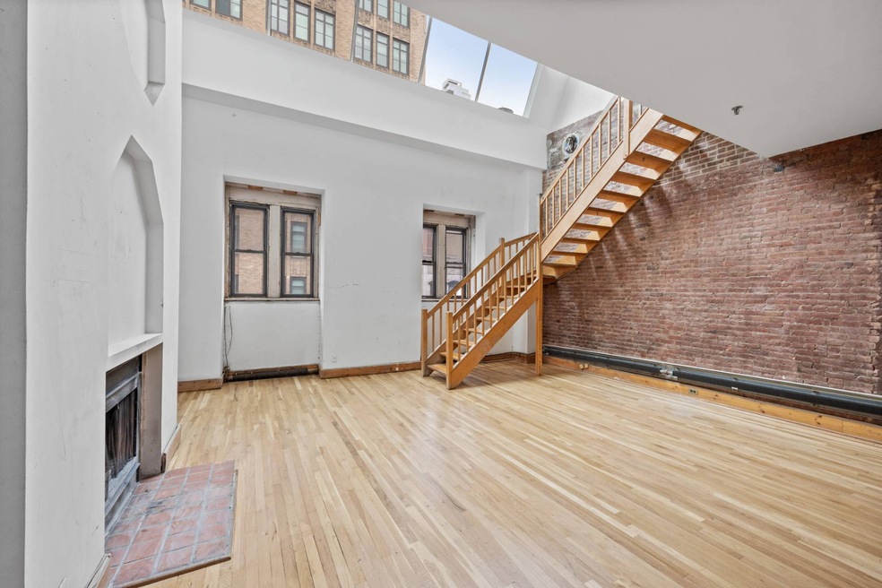 160 Chambers St unit 4, New York, NY 10007 - photo 1