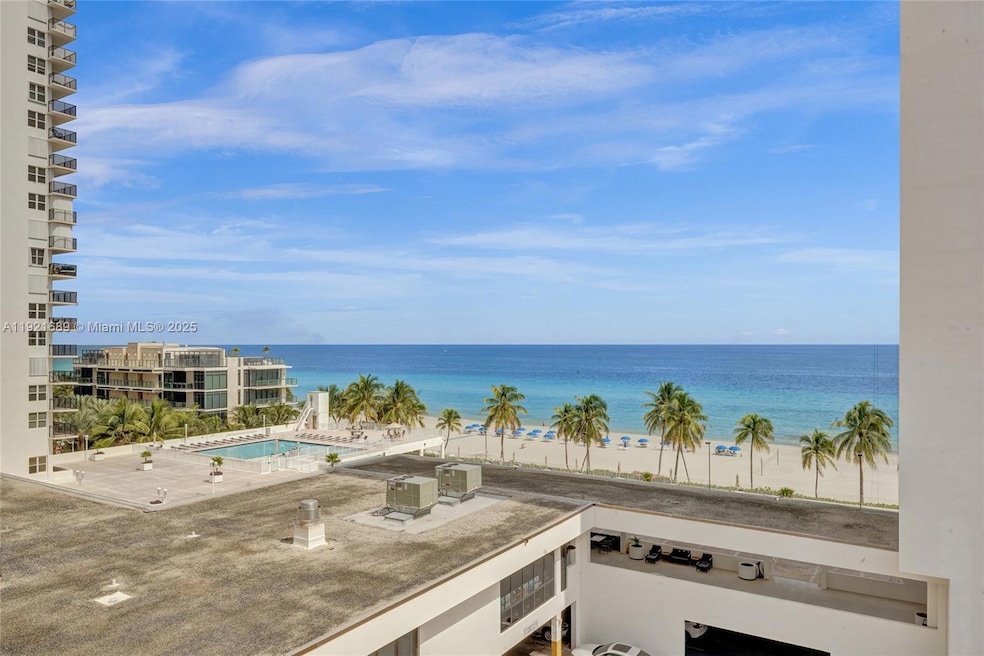 Quadomain Britannia Tower unit 701, Hollywood, FL 33019 - photo 1