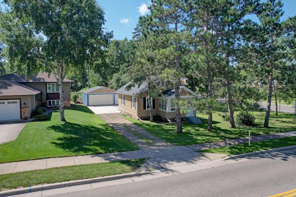 2568 South Ave E, Saint Paul, MN 55109 - photo 1