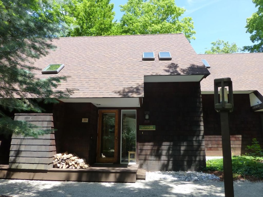 39 Pond View Rd unit 39, Winhall, VT 05340 - photo 1