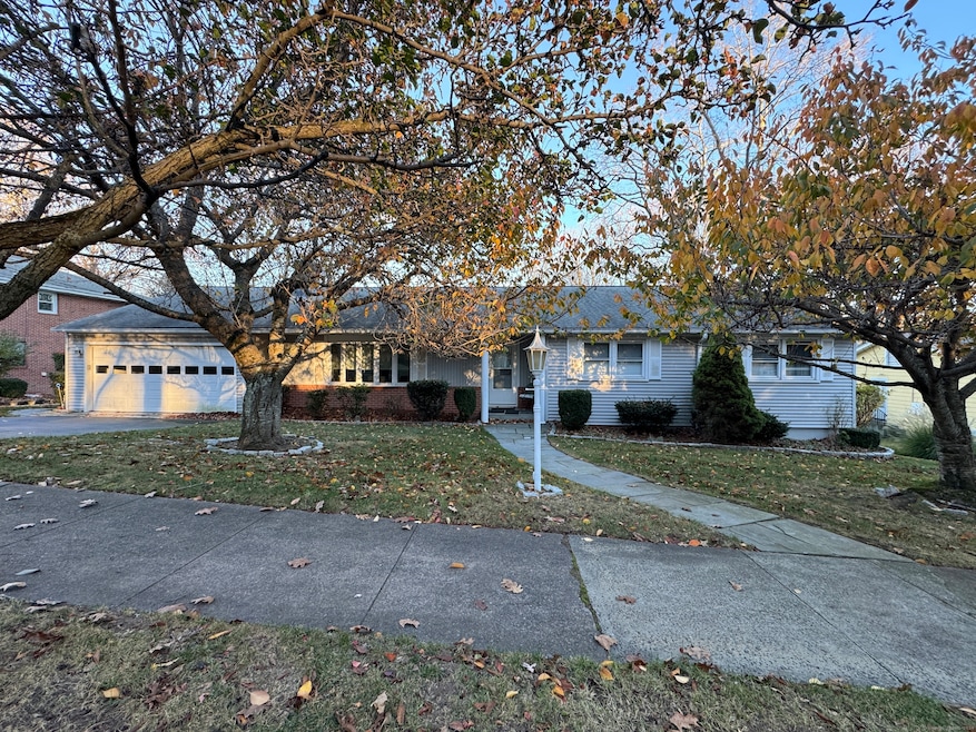 250 Stevenson Rd, New Haven, CT 06515 - photo 1