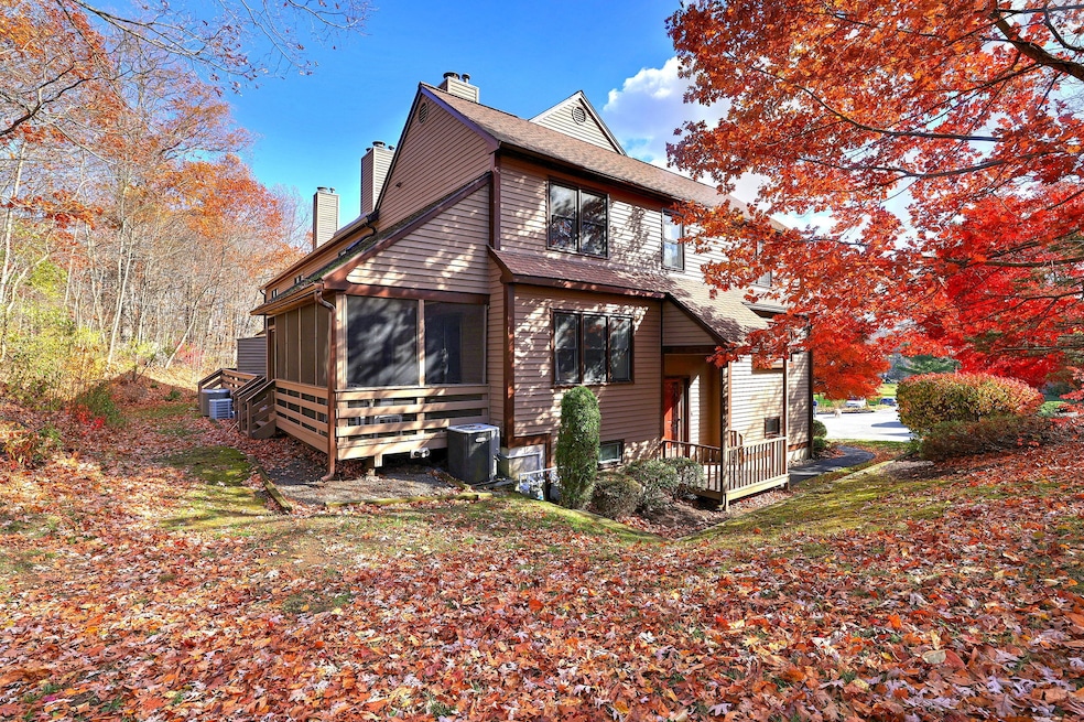 13 Shadowwood Cir, Monroe, CT 06468 - photo 1