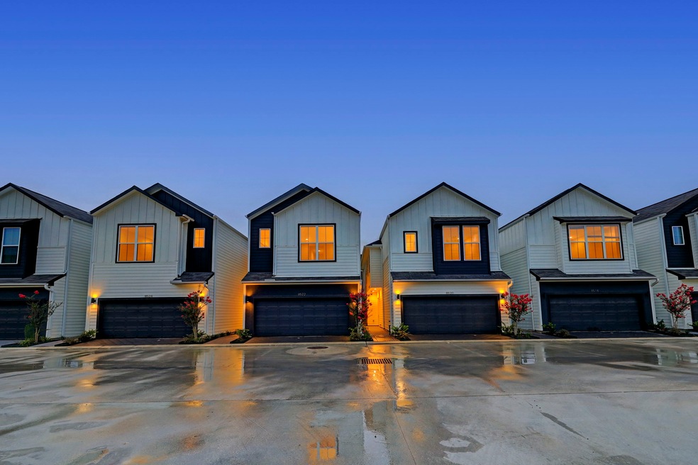 2314 Silva Park Ln, Houston, TX 77091 - photo 1