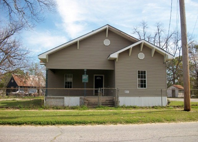 316 E Railroad St NE unit A, Pelham, GA 31779 - photo 1