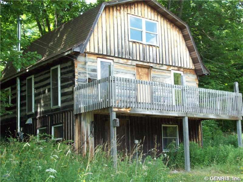 Exterior Front. Nice 2nd story deck