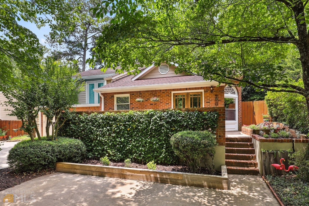 001___1810_Rockridge_Place