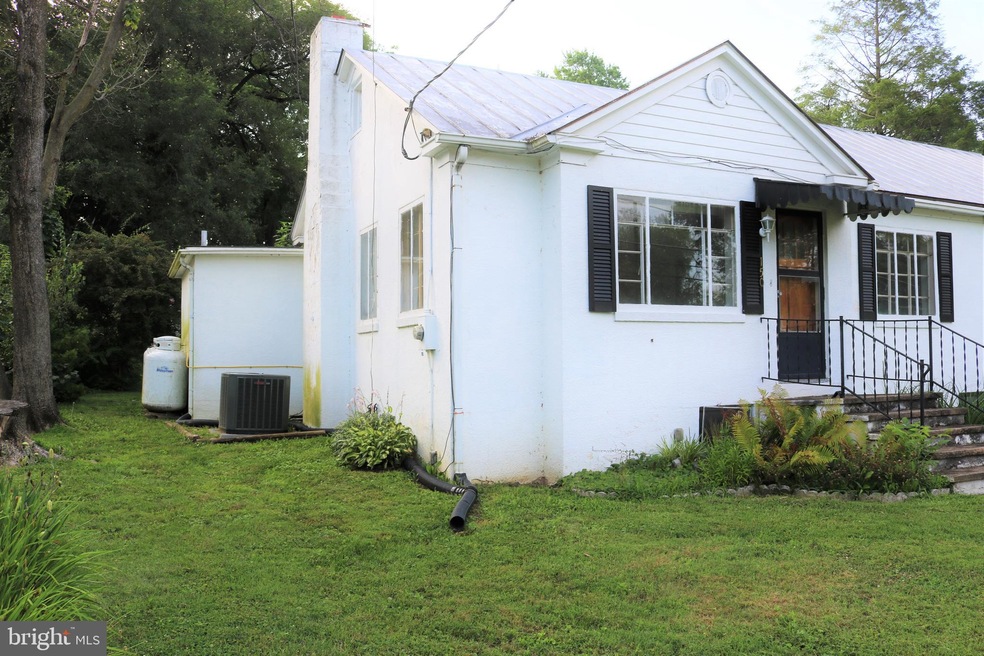 150 N Hatcher Ave, Purcellville, VA 20132 - photo 1