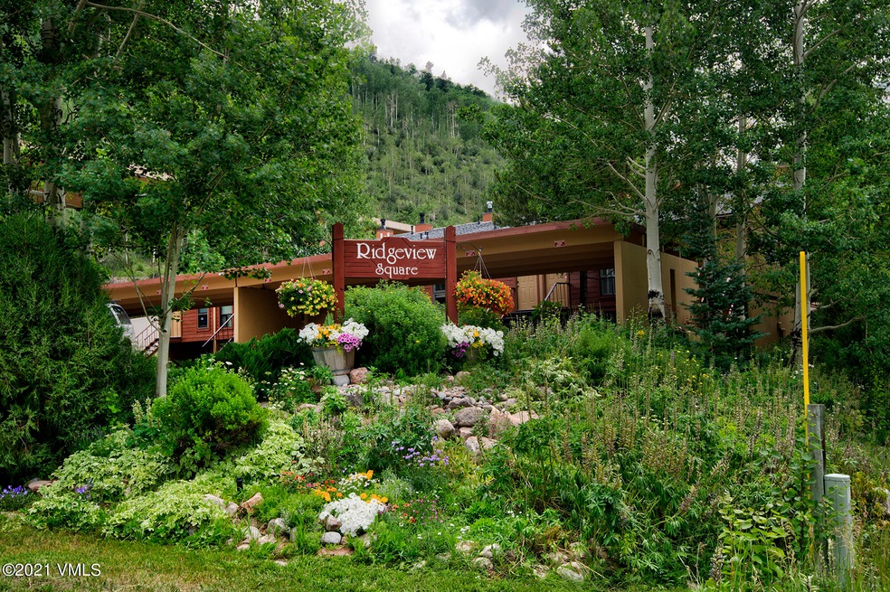4506-SpruceWay-4-MLS_01
