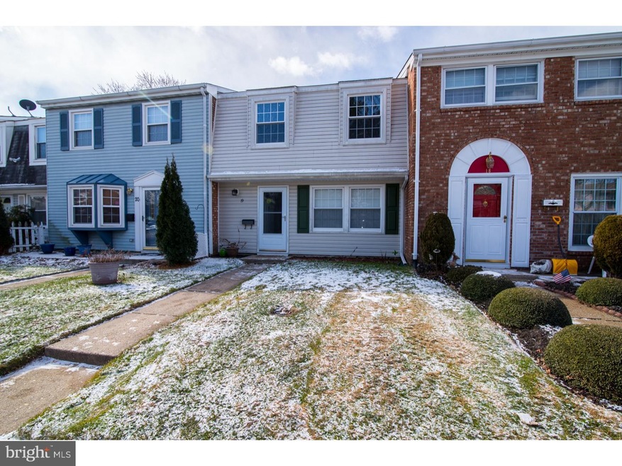 19 Fireside Ct, Willingboro, NJ 08046 - photo 1