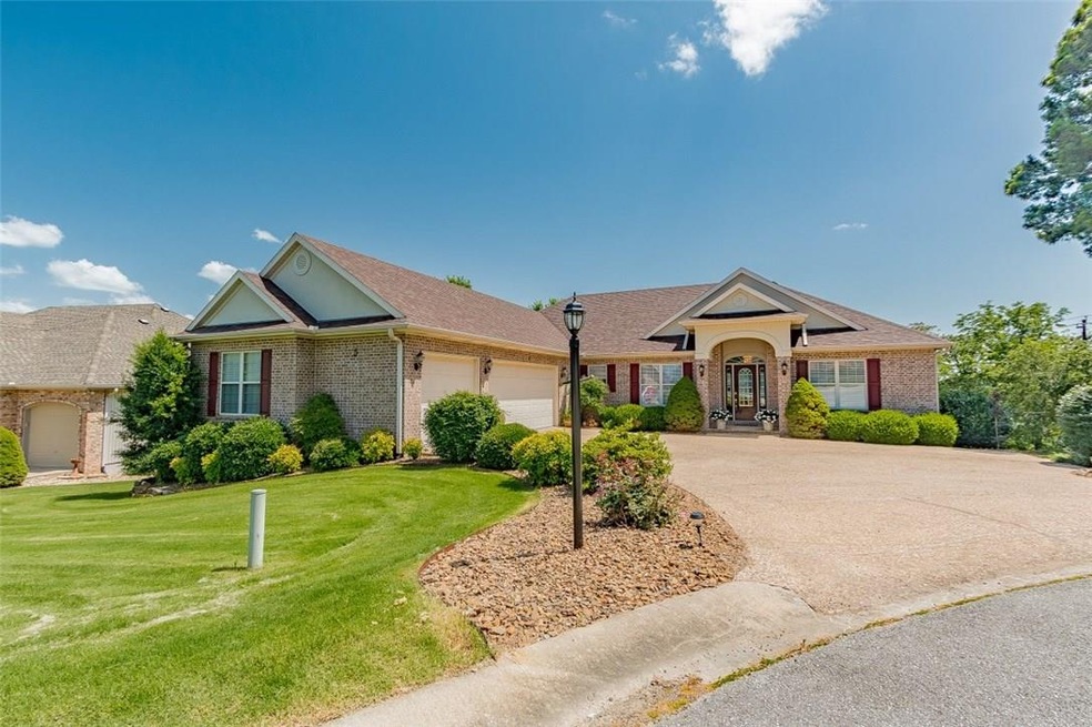 3 Clubhouse Place, Bella Vista, AR 72715 - photo 1