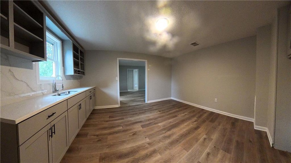 For Rent $1,350/month