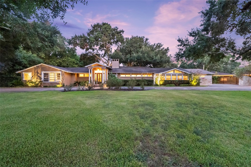 417 Hillcrest Dr, Richmond, TX 77469 - photo 1