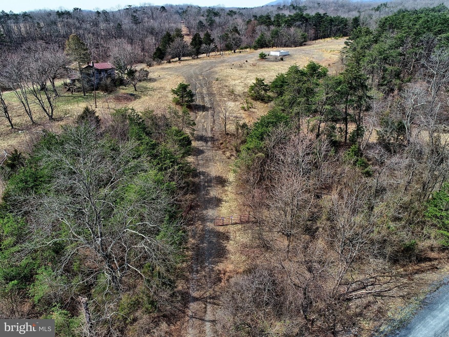 393 Guy Mason Ln, Hedgesville, WV 25427 - photo 1