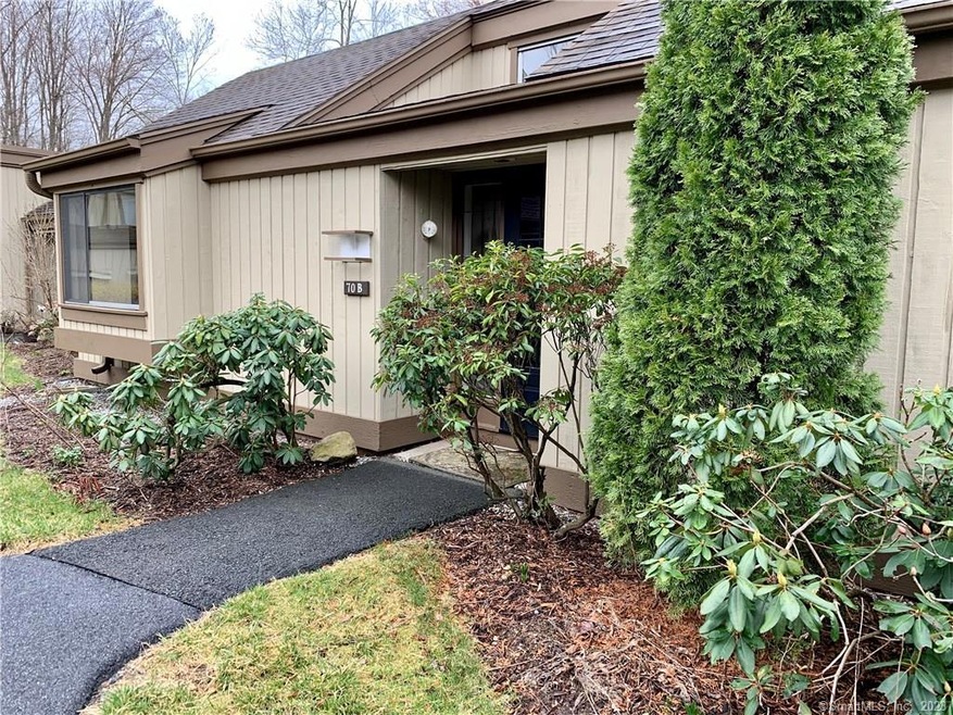 70 Heritage Village unit B, Southbury, CT 06488 - photo 1