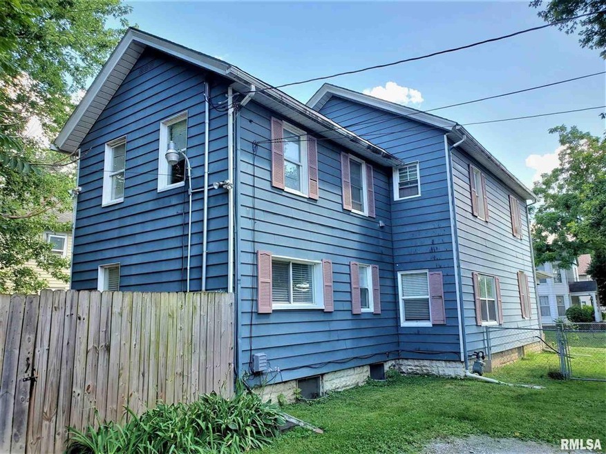 604 E 13th St, Davenport, IA 52803 - photo 1