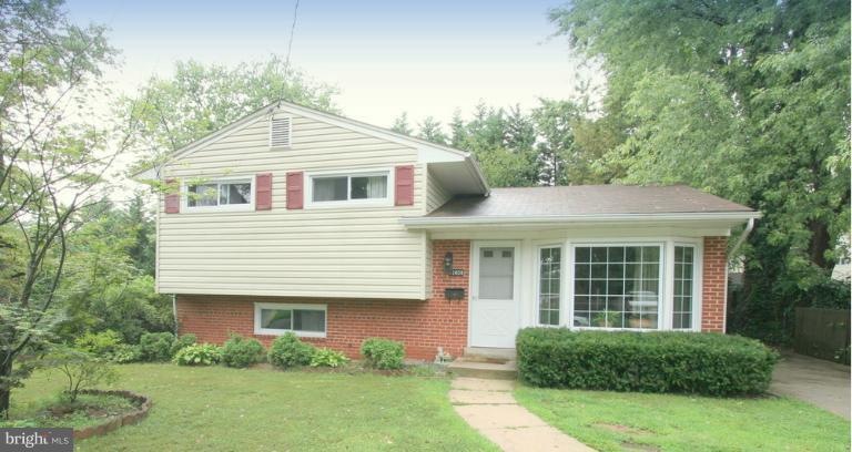 12808 Caldwell St, Rockville, MD 20853 - photo 1