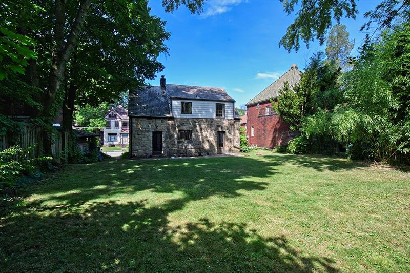 422 5th Ave, New Kensington, PA 15068 - photo 1