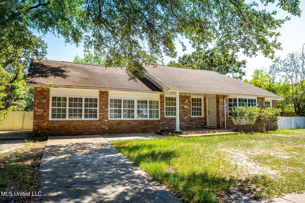 1 Exterior (2 of 4)