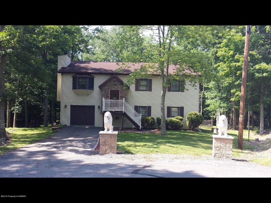 204 Snow Bird Cir, Drums, PA 18222 - photo 1