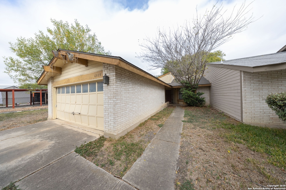 6915 Brecon, San Antonio, TX 78239 - photo 1