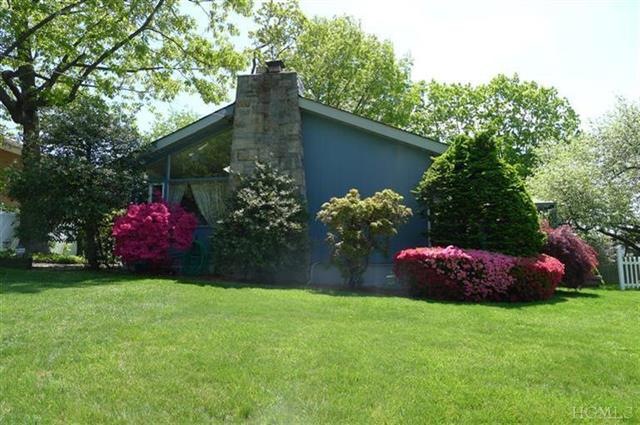 18 Sunlight Hill, Yonkers, NY 10704 - photo 1