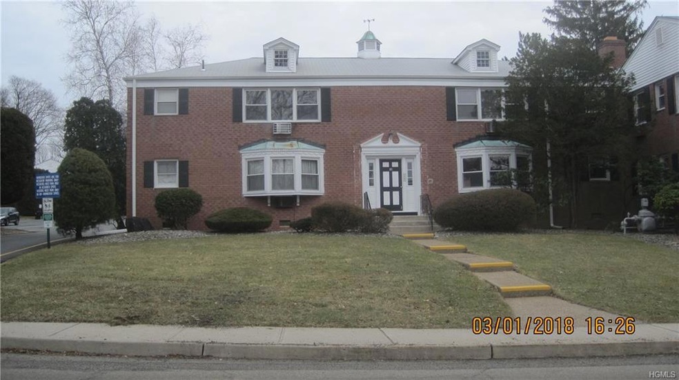 18 Bon Aire Cir unit 602, Suffern, NY 10901 - photo 1