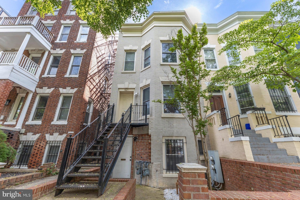 Under Contract $1,299,999