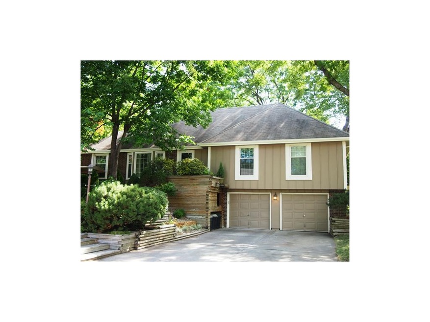 708 NW 18th St, Blue Springs, MO 64015 - photo 1