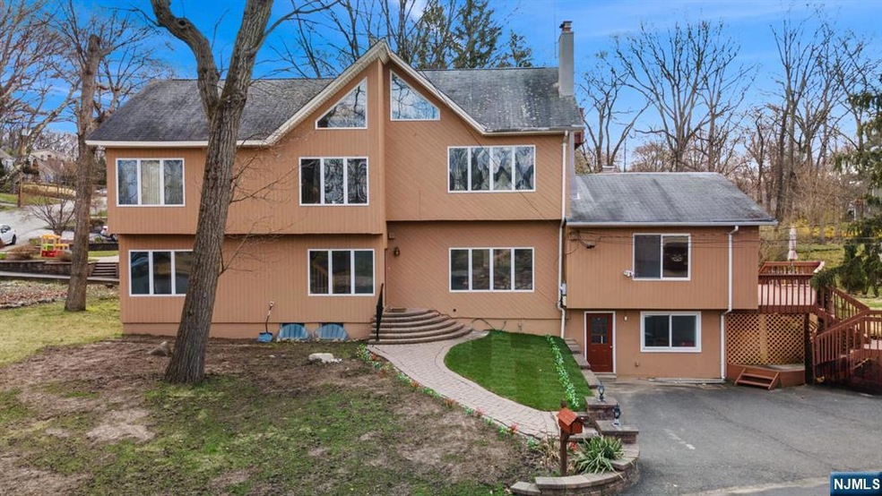 17 Hickory Dr, Oakland, NJ 07436 - photo 1