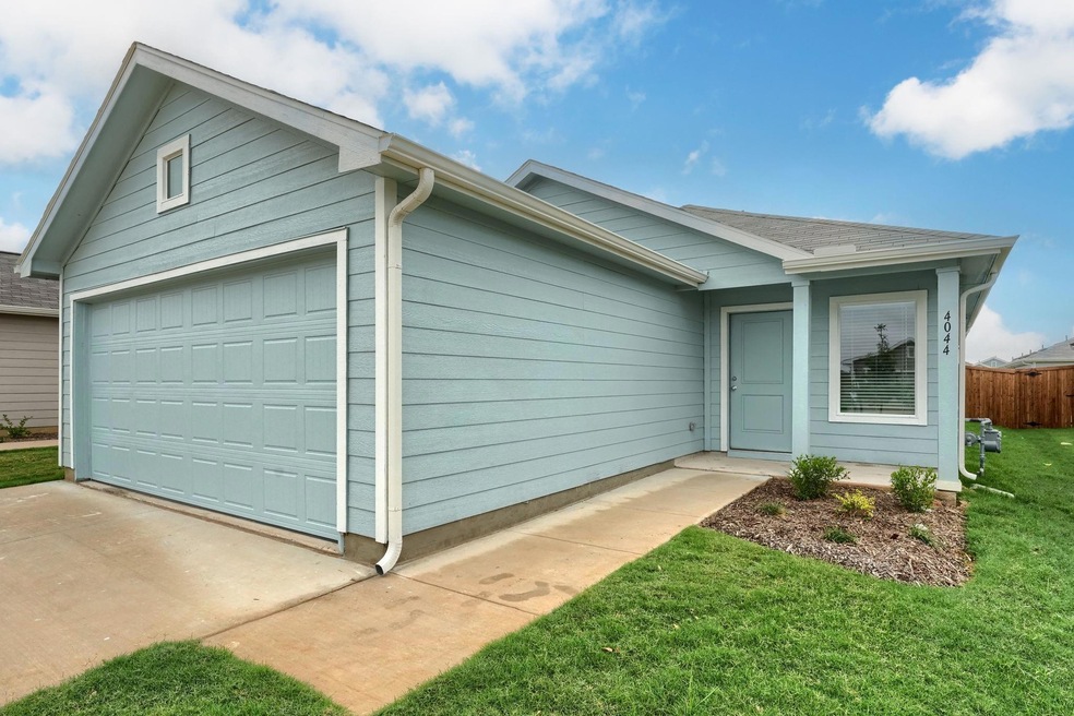 4044 Equestrian Dr, Aubrey, TX 76227 - photo 1