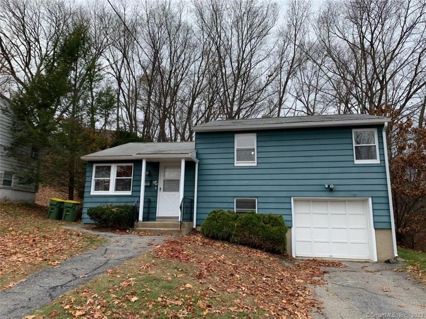 52 Longmeadow Dr, Waterbury, CT 06706 - photo 1