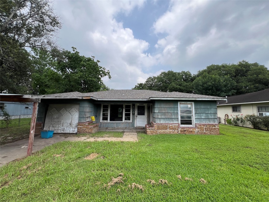 1105 Frost St, Rosenberg, TX 77471 - photo 1