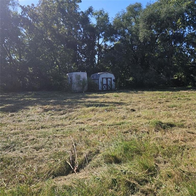 201 Sitter St, Pleasant Hill, MO 64080 - photo 1