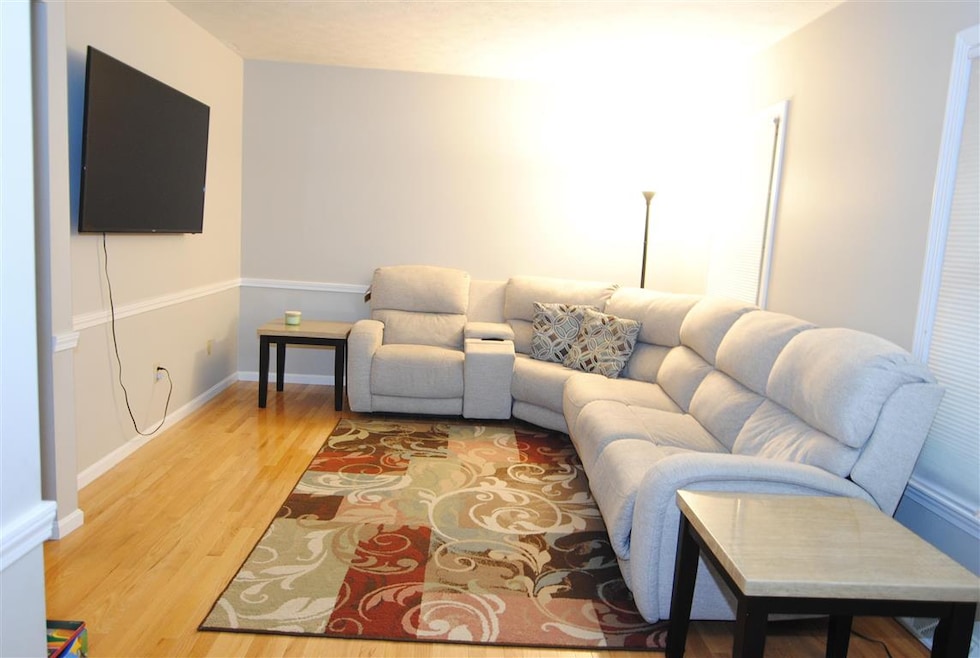 19 Stanstead Place unit U334, Nashua, NH 03063 - photo 1