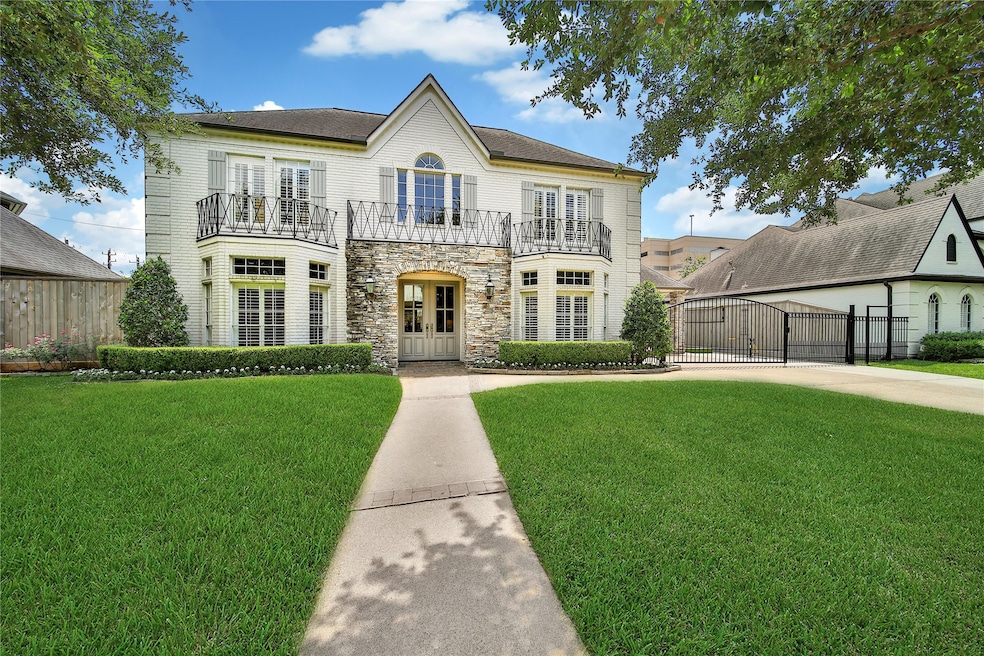 Welcome home to 3 Pecan Trail!
