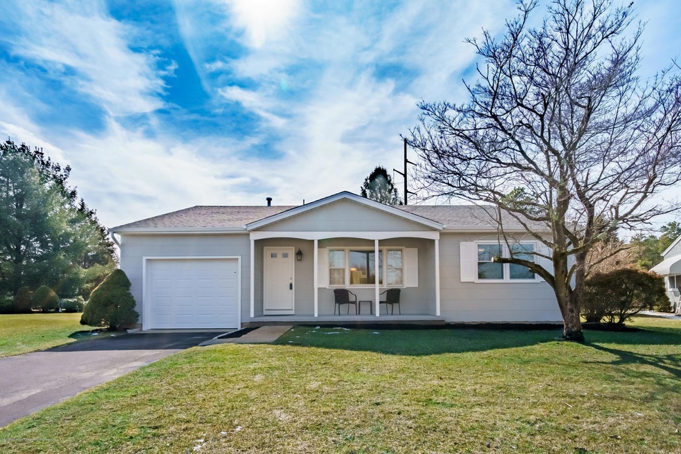 5 Whitmore Ct, Toms River, NJ 08757 - photo 1