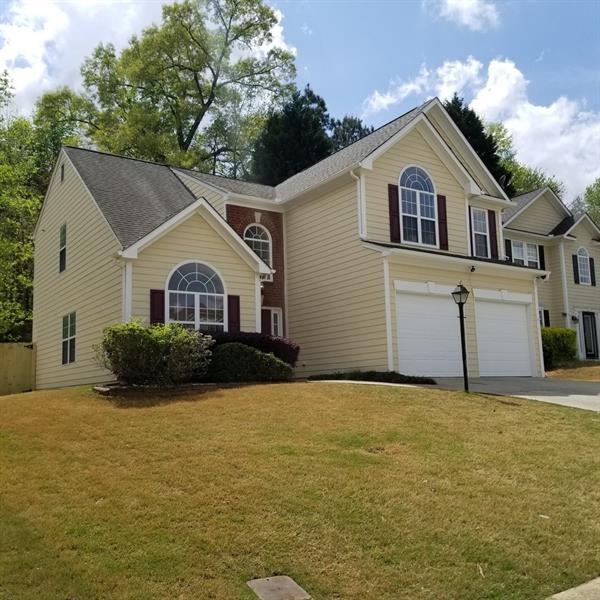 Beautiful Homes just minutes from Downtown Suwanee